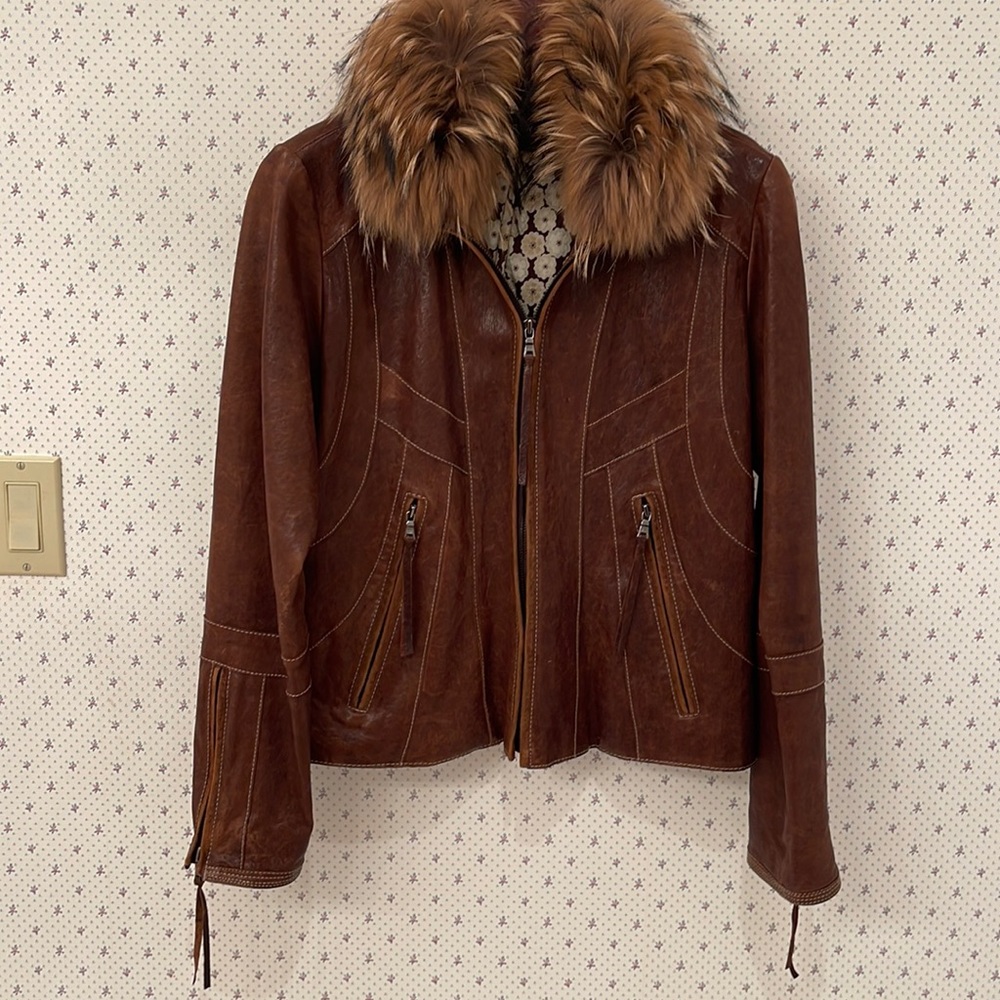 Vintage Distressed Leather Jacket w/ Raccoon Fir collar that is detachable